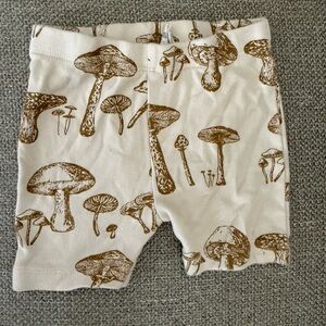 kate quinn Cream and Brown Mushroom Print Kids Shorts